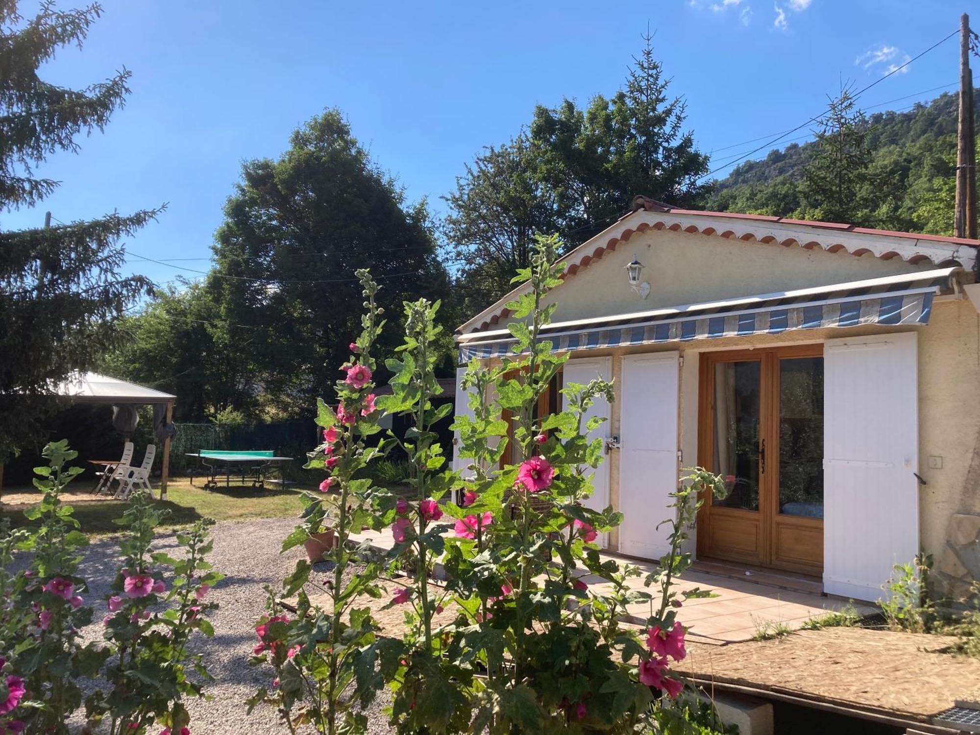Studio Haut-Pays-Grasse Valderoure Exterior foto